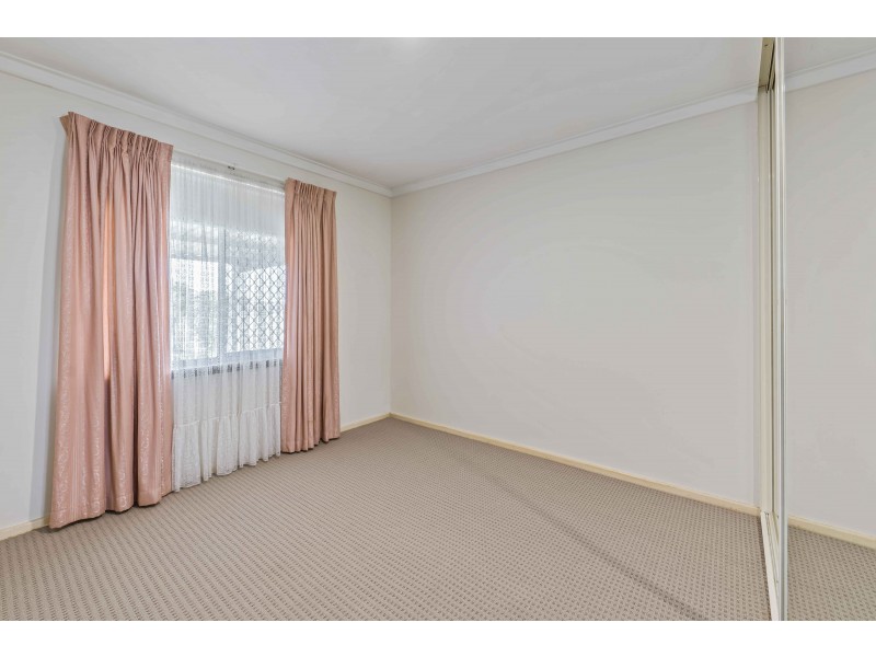 4 Topeka Place, Wanneroo WA 6065