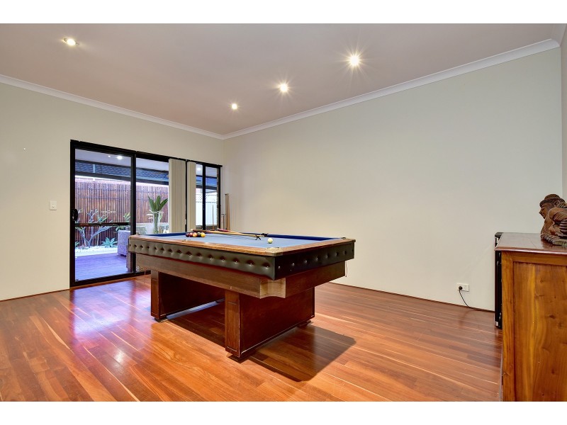 19 Minjah Circuit, Carramar WA 6031