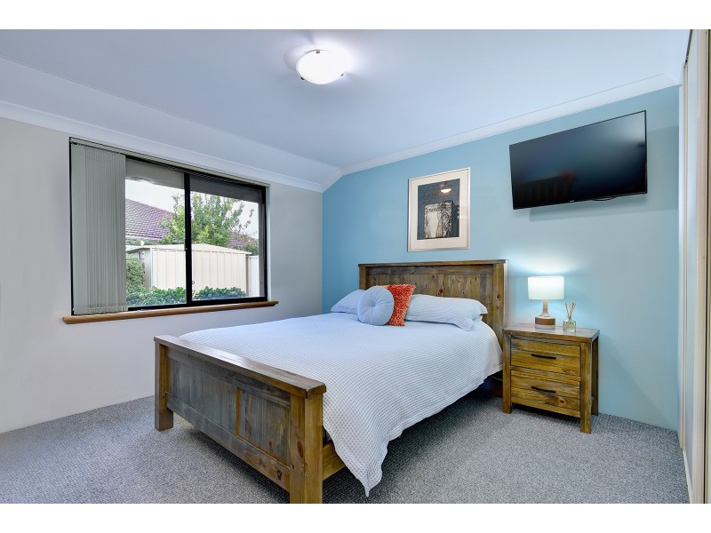 19 Minjah Circuit, Carramar WA 6031