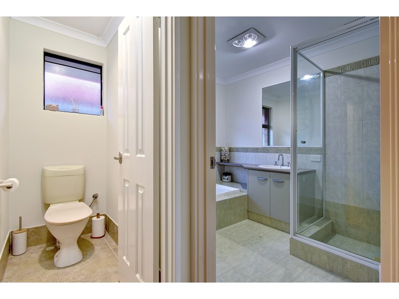 19 Minjah Circuit, Carramar WA 6031