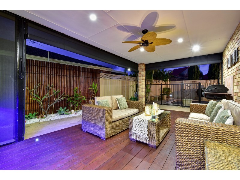 19 Minjah Circuit, Carramar WA 6031