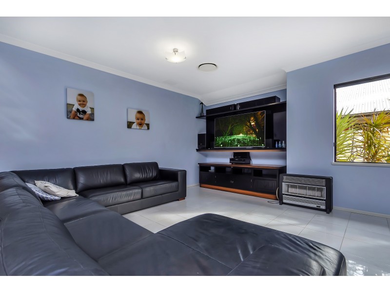 12 Newbridge Green, Butler WA 6036