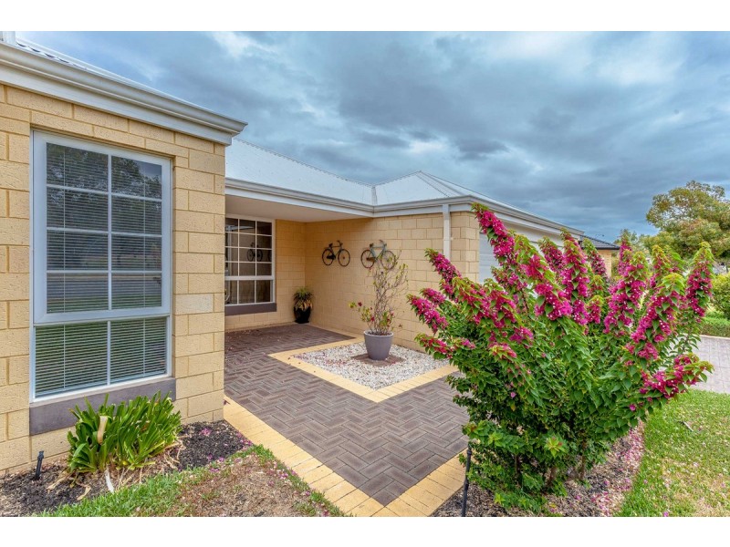 30 Nambi Parkway, Banksia Grove WA 6031