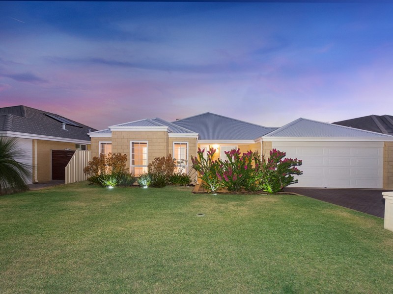 30 Nambi Parkway, Banksia Grove WA 6031