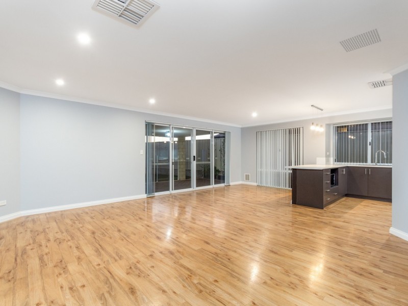 30 Nambi Parkway, Banksia Grove WA 6031