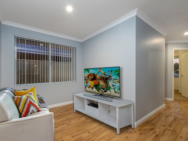 30 Nambi Parkway, Banksia Grove WA 6031