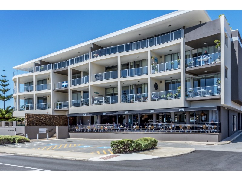 9/35A Halls Head Parade, Halls Head WA 6210