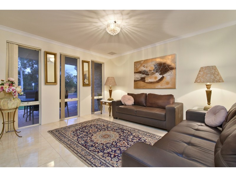 21 Millendon Street, Carramar WA 6031