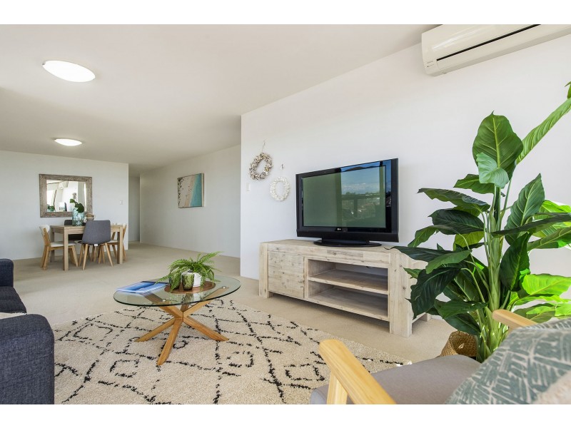 22/6A Valley Road, Halls Head WA 6210