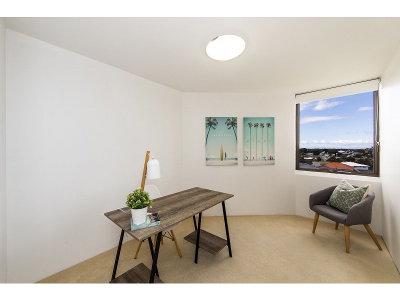 22/6A Valley Road, Halls Head WA 6210