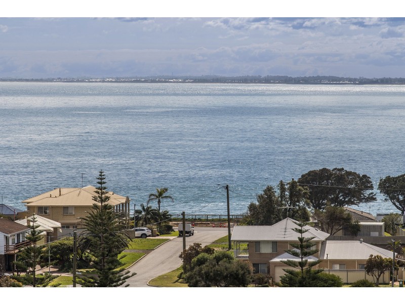 22/6A Valley Road, Halls Head WA 6210