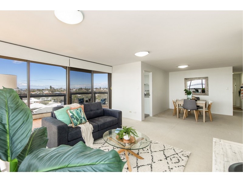 22/6A Valley Road, Halls Head WA 6210