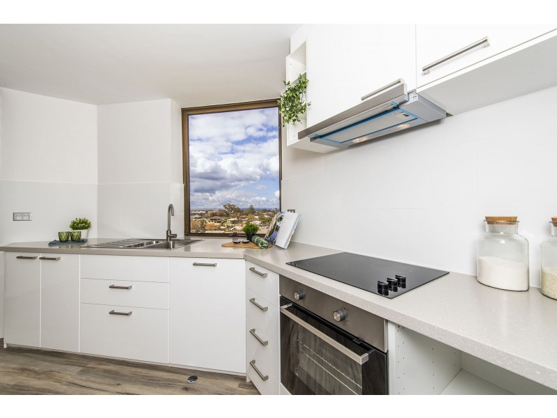 22/6A Valley Road, Halls Head WA 6210