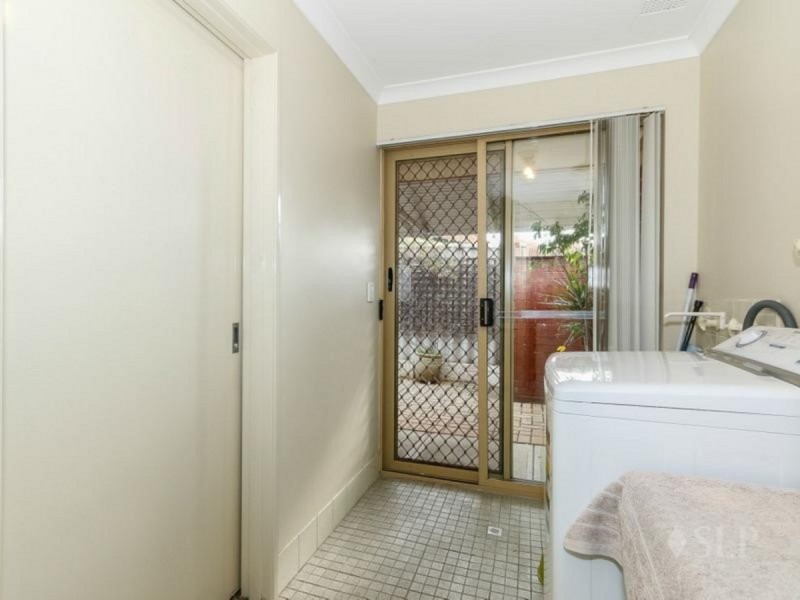 2/4 Mills Street, Bentley WA 6102