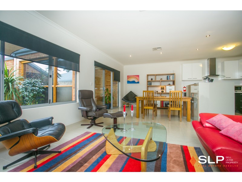 11 Fullston Way, Beaconsfield WA 6162