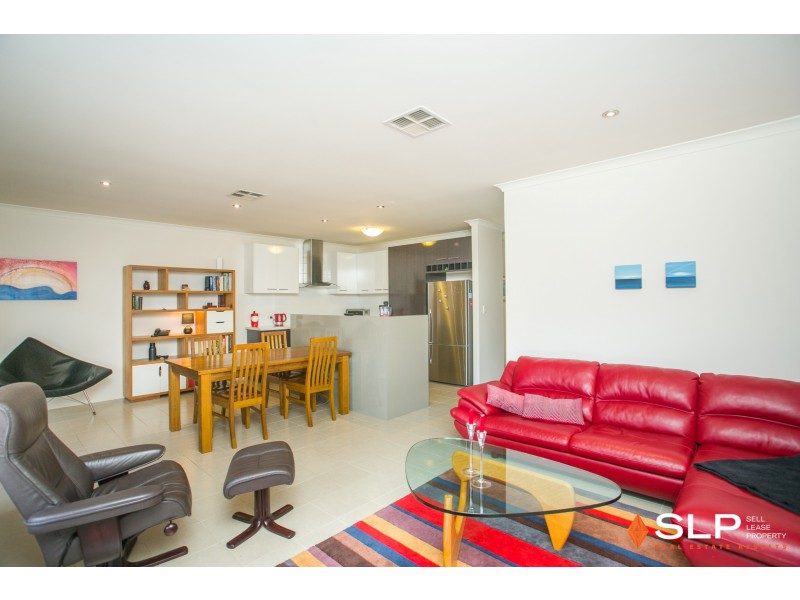 11 Fullston Way, Beaconsfield WA 6162