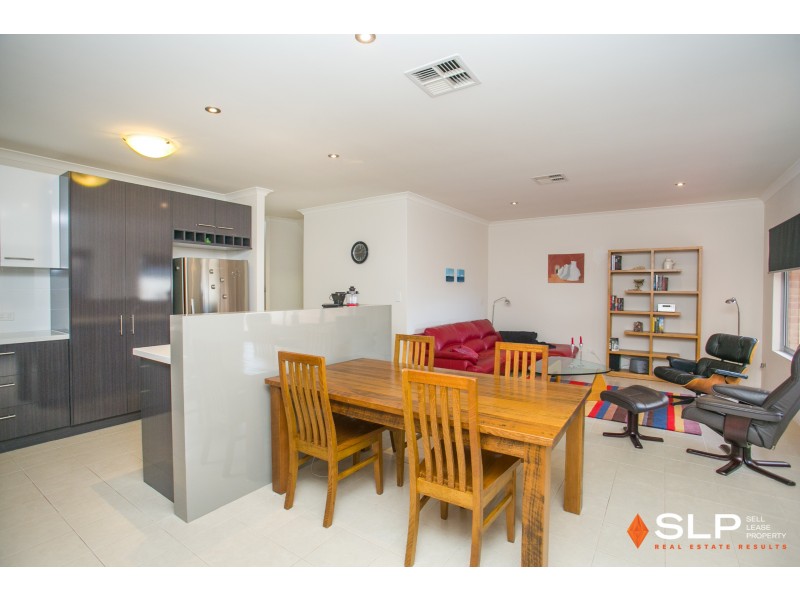 11 Fullston Way, Beaconsfield WA 6162