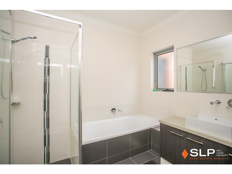 11 Fullston Way, Beaconsfield WA 6162