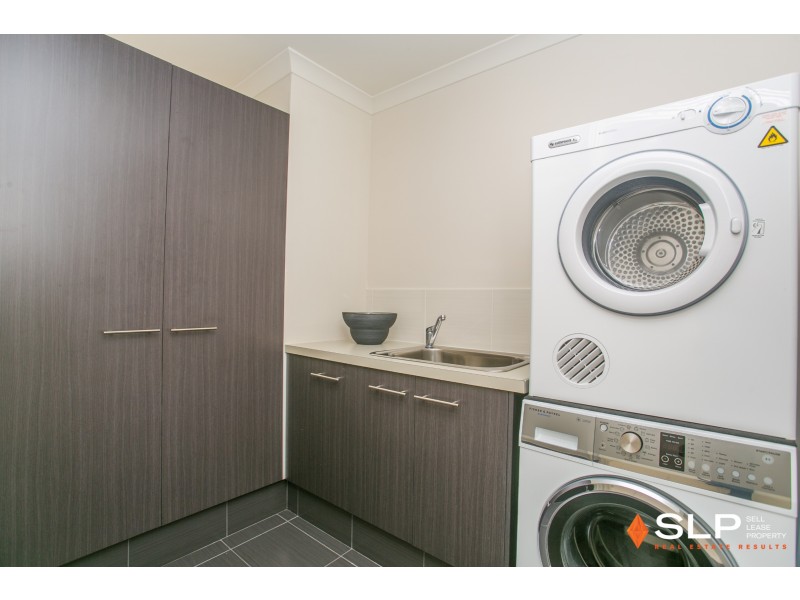 11 Fullston Way, Beaconsfield WA 6162