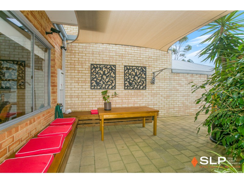 11 Fullston Way, Beaconsfield WA 6162