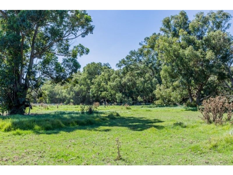22 Clementi Road, Mandogalup WA 6167