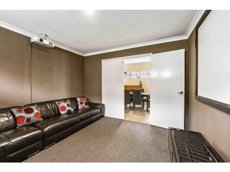 126 Vignerons Loop, Hocking WA 6065