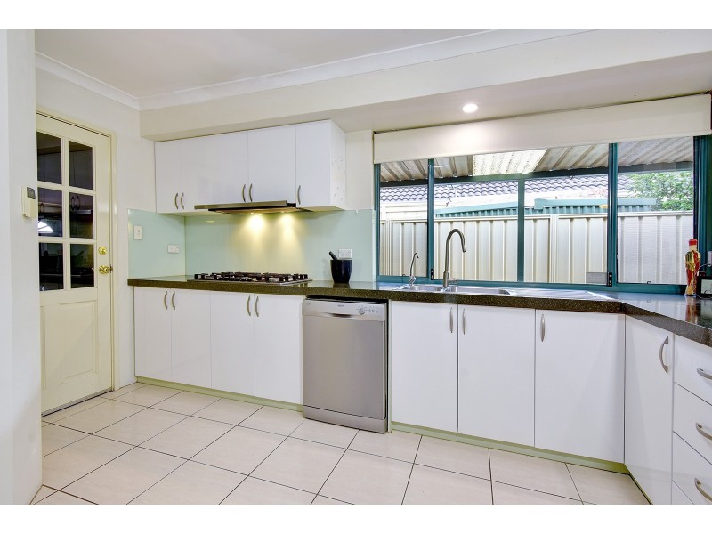 27 Allanbi Circle, Carramar WA 6031