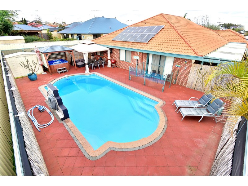 27 Allanbi Circle, Carramar WA 6031