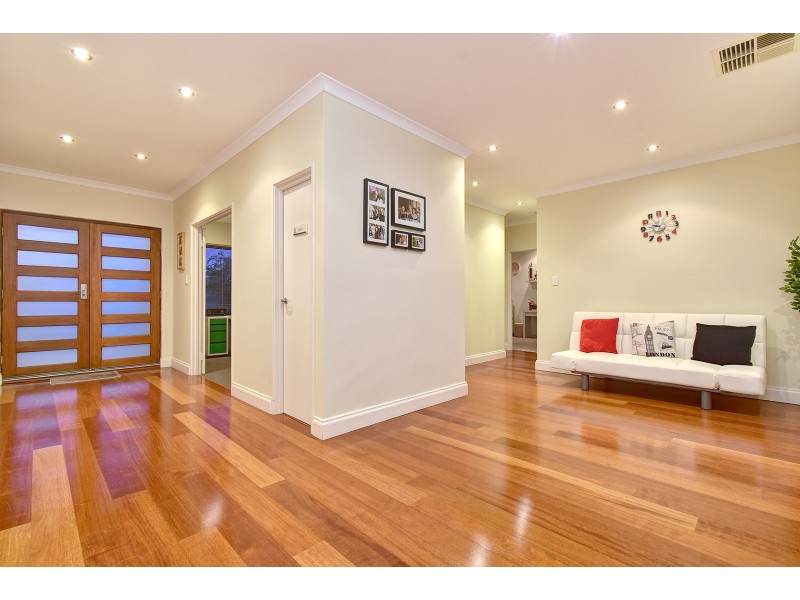 26 Eastman Turn, Tapping WA 6065