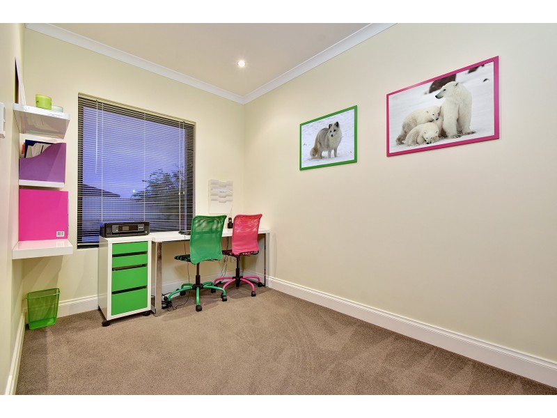 26 Eastman Turn, Tapping WA 6065