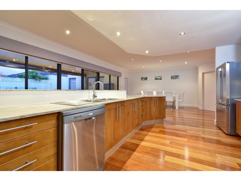 26 Eastman Turn, Tapping WA 6065