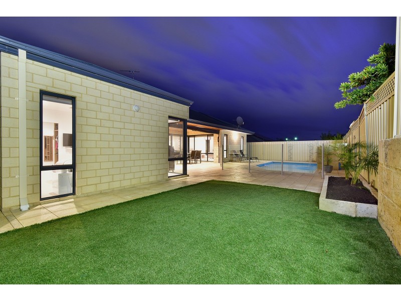 26 Eastman Turn, Tapping WA 6065