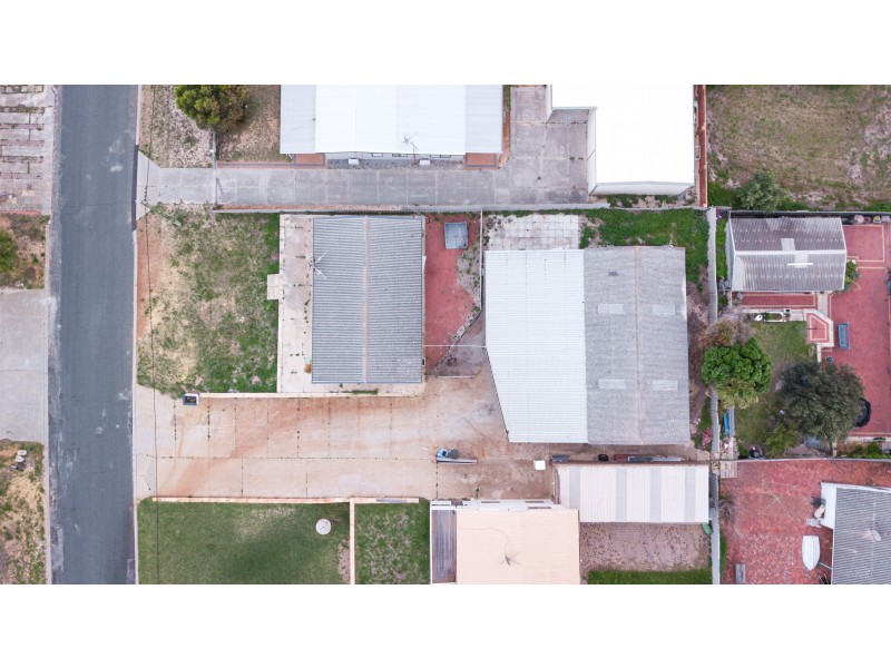 8 Douglas Street, Seabird WA 6042