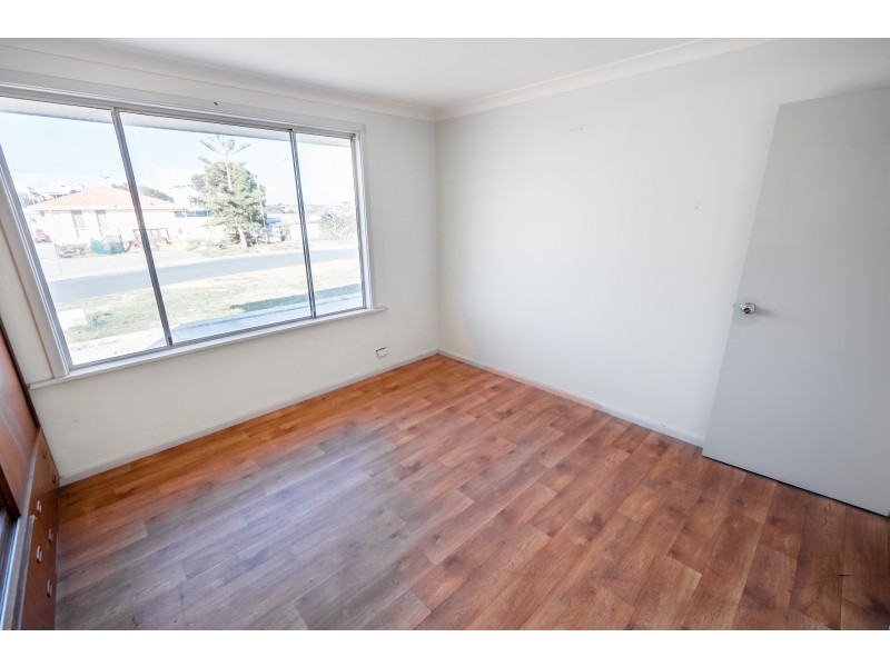 8 Douglas Street, Seabird WA 6042