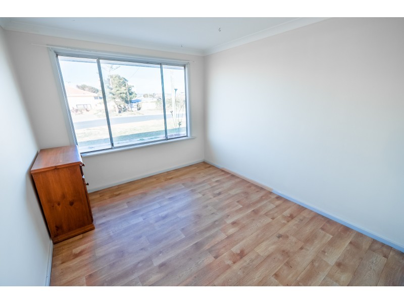 8 Douglas Street, Seabird WA 6042