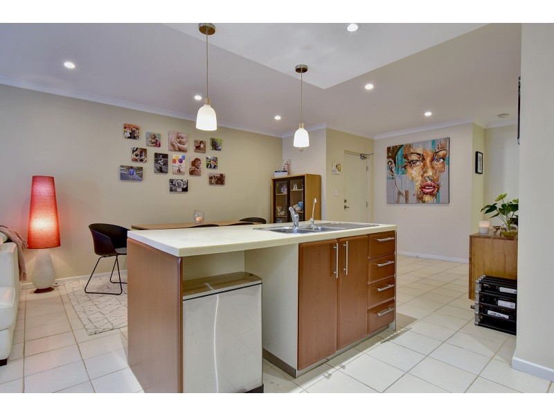 23/5 Eastleigh Loop, Currambine WA 6028