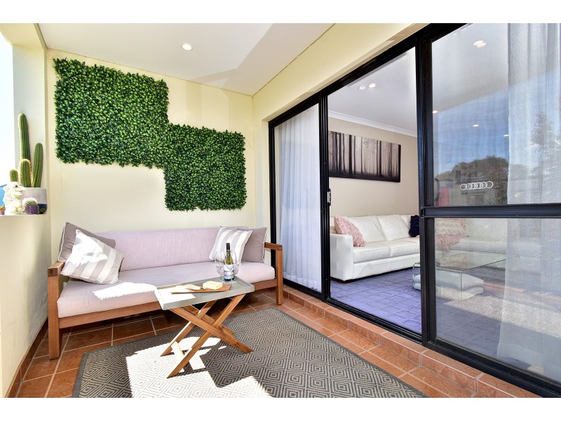 23/5 Eastleigh Loop, Currambine WA 6028