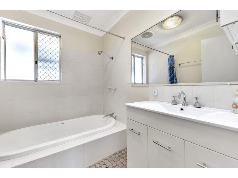 32 Ricketts Court, Rockingham WA 6168