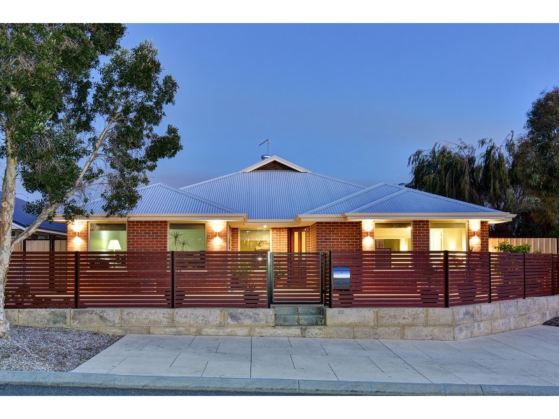 22 Willeroo Chase, Carramar WA 6031