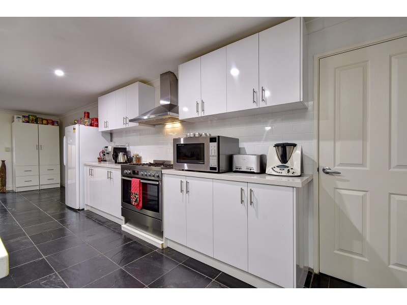 22 Willeroo Chase, Carramar WA 6031