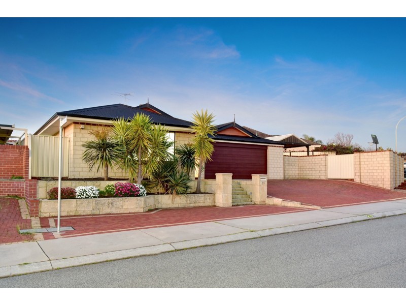 23 Allanbi Circle, Carramar WA 6031