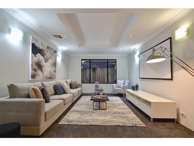 23 Allanbi Circle, Carramar WA 6031