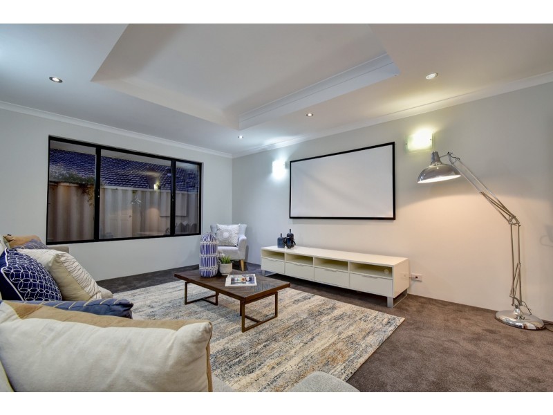 23 Allanbi Circle, Carramar WA 6031