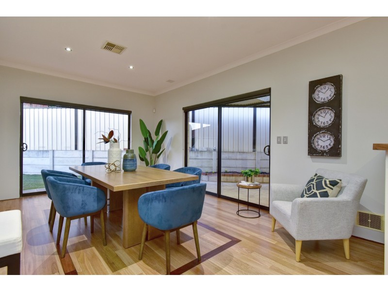 23 Allanbi Circle, Carramar WA 6031