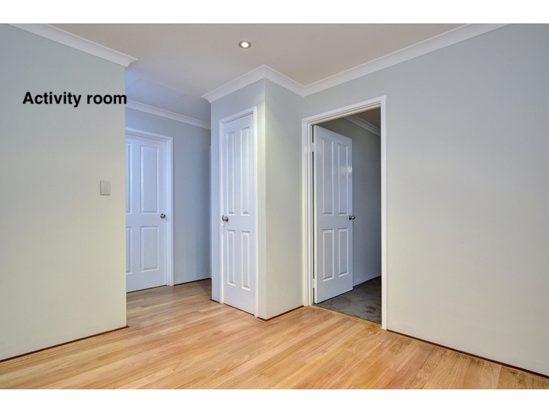 23 Allanbi Circle, Carramar WA 6031