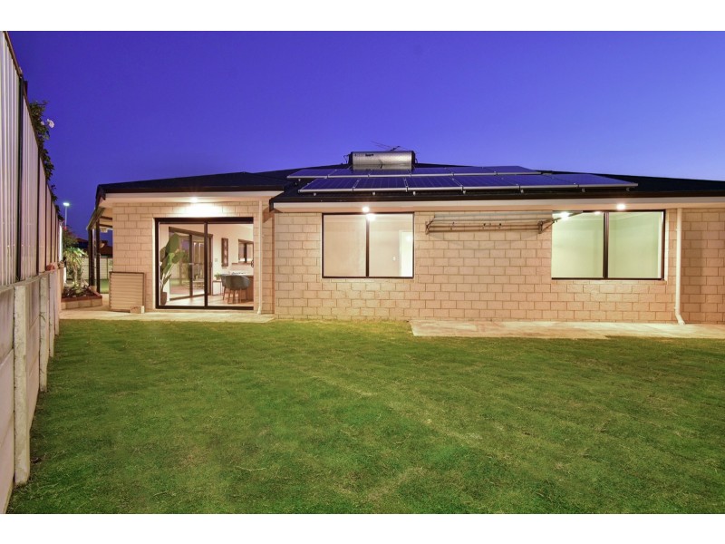 23 Allanbi Circle, Carramar WA 6031