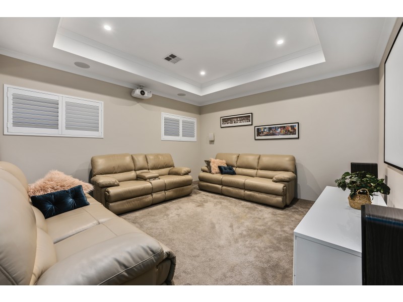 33 Goundrey Drive, Pearsall WA 6065