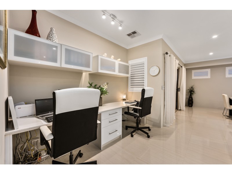 33 Goundrey Drive, Pearsall WA 6065