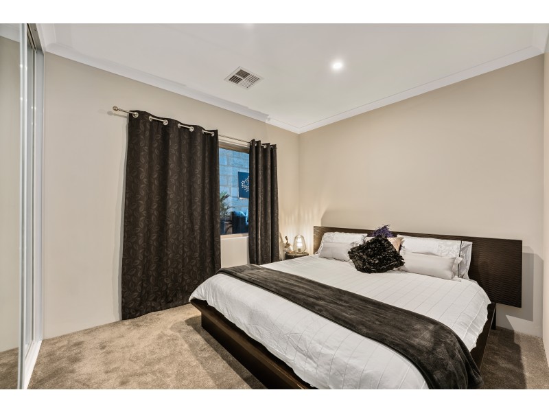 33 Goundrey Drive, Pearsall WA 6065