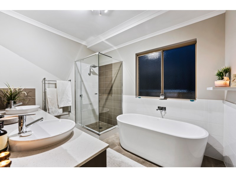 33 Goundrey Drive, Pearsall WA 6065